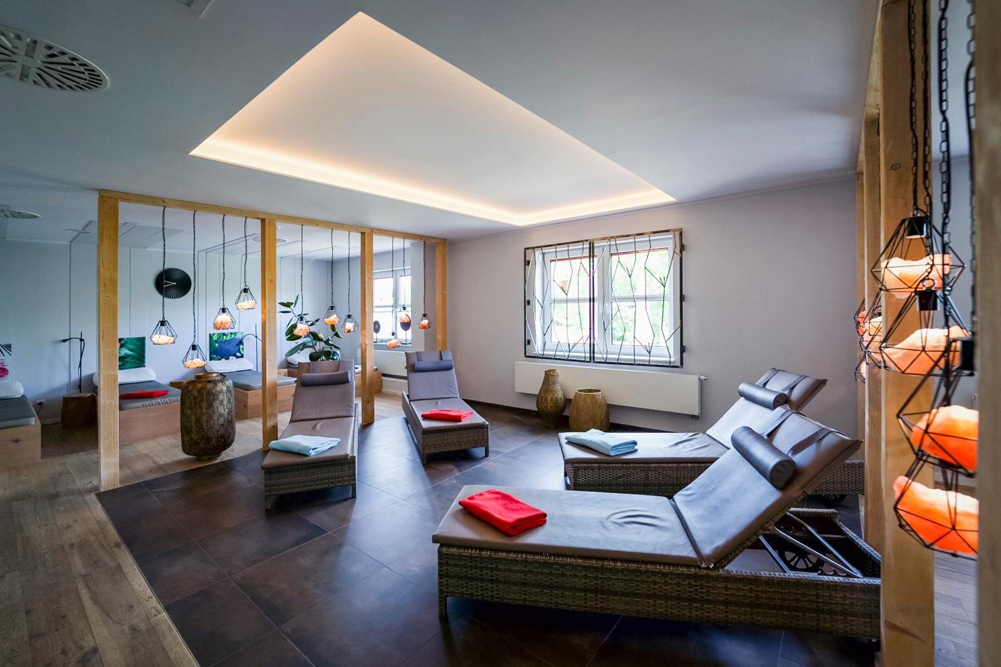 Bernstein Acamed Resort 닌부르크 외부 사진